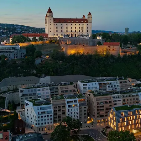 Apartmán Historic Center - Near Castle & River *